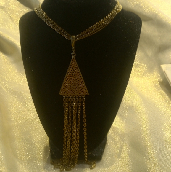 Unknown Jewelry - GOLD-TONE NECKLACE WITH STUNNING PENDANT